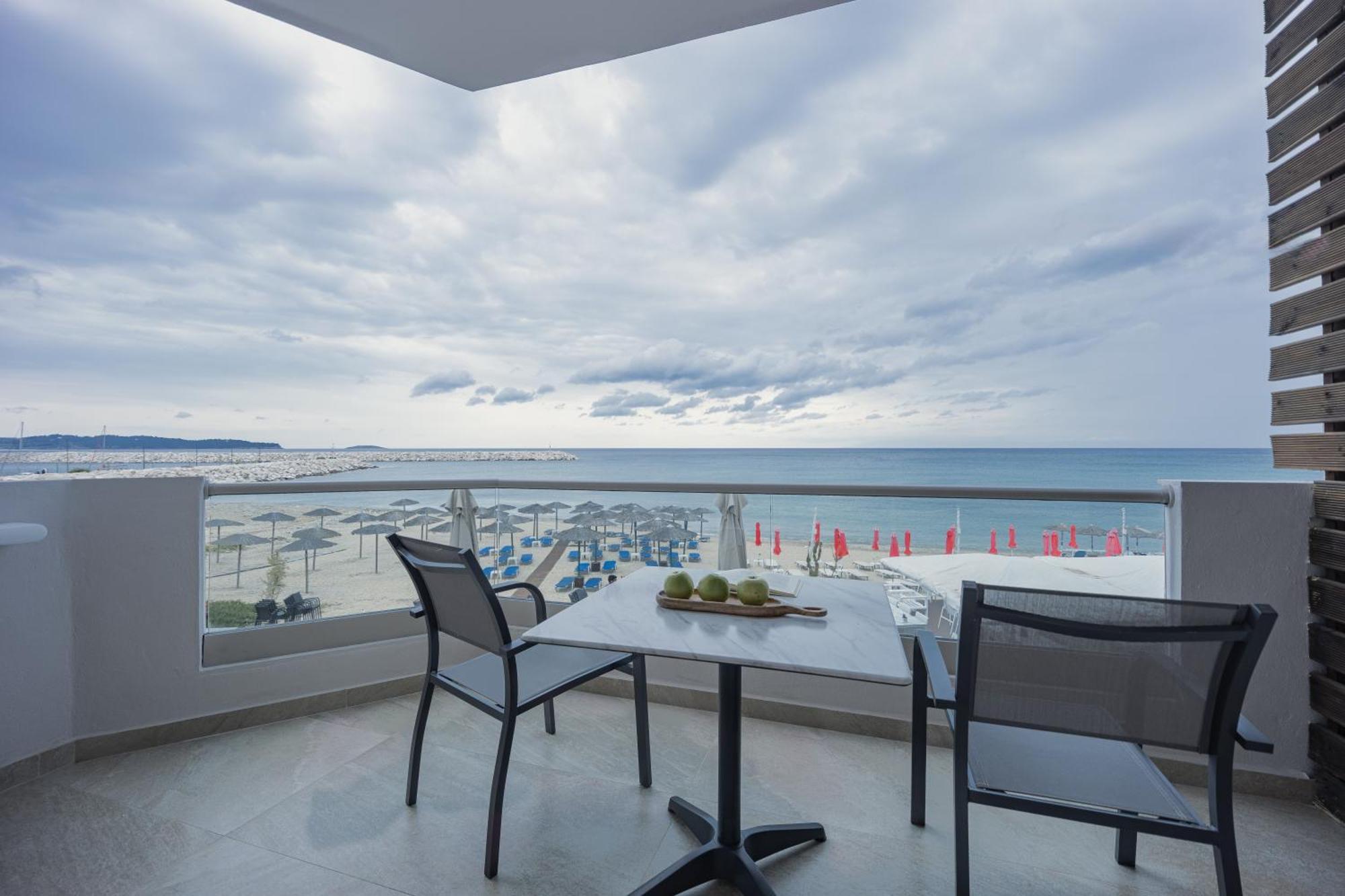 Anna Beach Suites Limenaria  Bagian luar foto