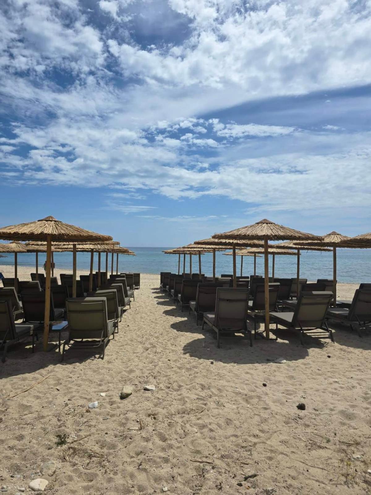 Anna Beach Suites Limenaria  Bagian luar foto