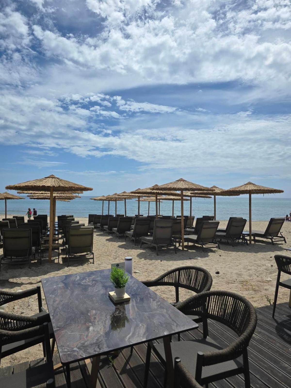 Anna Beach Suites Limenaria  Bagian luar foto